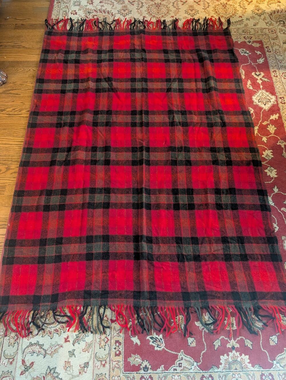 VTG Pendleton 100% Virgin Wool Fringe Throw Blanket Red Black Gray Plaid Tartan